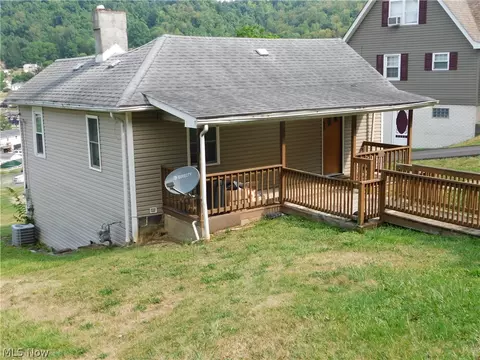 153 Taney Ave, Bellaire, OH 43906