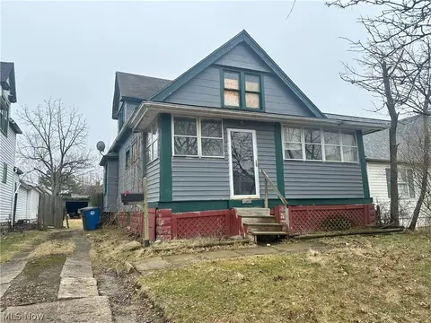 12406 Holborn Ave, Cleveland, OH 44105
