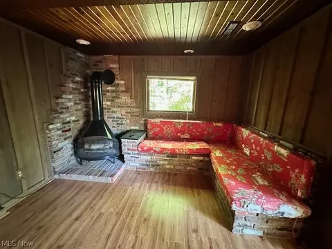 Living - 2551 River Rd, Willoughby Hills, OH 44094 photo 3 of 6