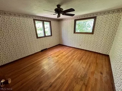 Bedroom - 2551 River Rd, Willoughby Hills, OH 44094 photo 1 of 4