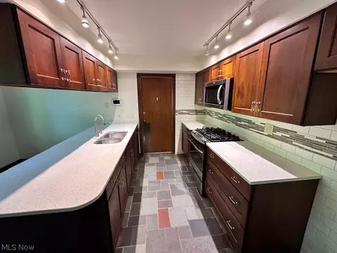 Kitchen - 2551 River Rd, Willoughby Hills, OH 44094 photo 6 of 6