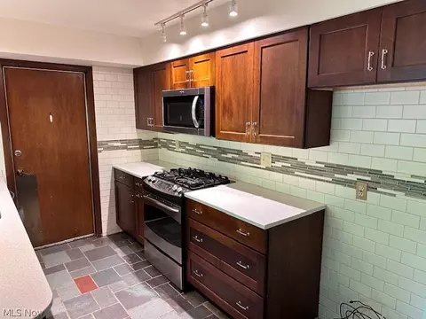 Kitchen - 2551 River Rd, Willoughby Hills, OH 44094 photo 1 of 6