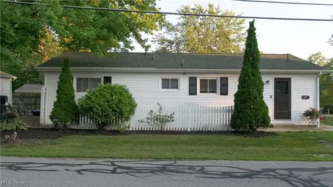 381 Rosalind Ave, Wadsworth, OH 44281