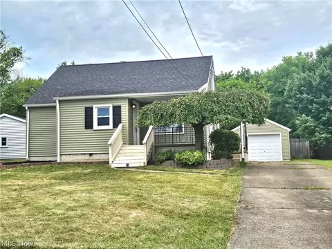 76 S Edgehill Ave, Austintown, OH 44515