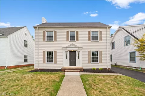 14007 Ashwood Rd, Shaker Heights, OH 44120
