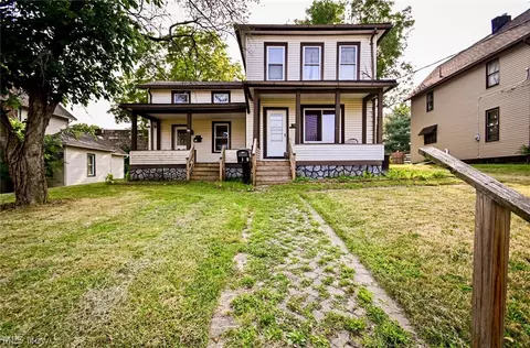 35 11th St SW, Massillon, OH 44647