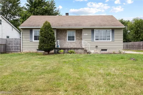 8764 Oberlin Rd, Elyria, OH 44035