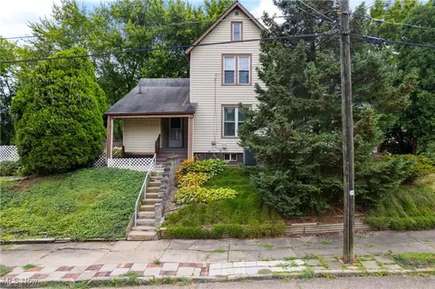 1106 S Liberty Ave, Alliance, OH 44601