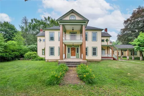 7588 Middle Ridge Rd, Madison, OH 44057