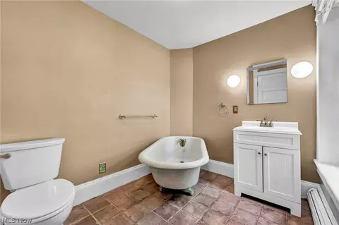 7588 Middle Ridge Rd, Madison, OH 44057 photo 28