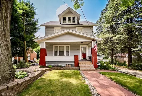1233 Deville Ave NW, Canton, OH 44708