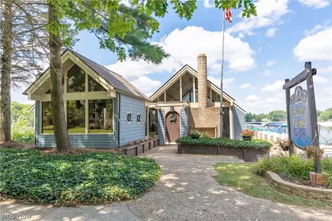 1441 Harbor Dr NW, Canton, OH 44708 photo 3