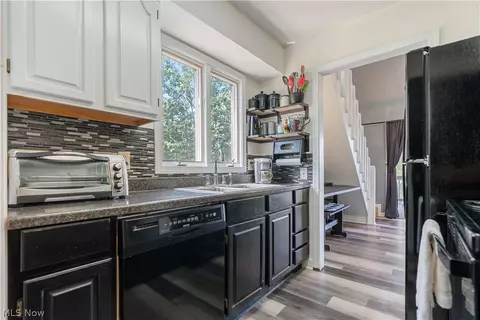 1441 Harbor Dr NW, Canton, OH 44708 photo 13