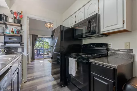 1441 Harbor Dr NW, Canton, OH 44708 photo 14