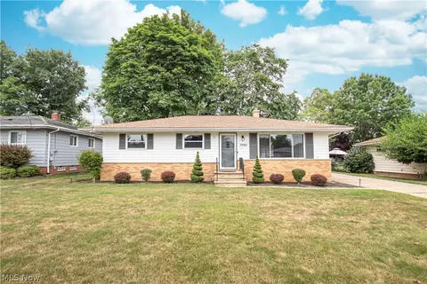 3960 W 214th St, Fairview Park, OH 44126