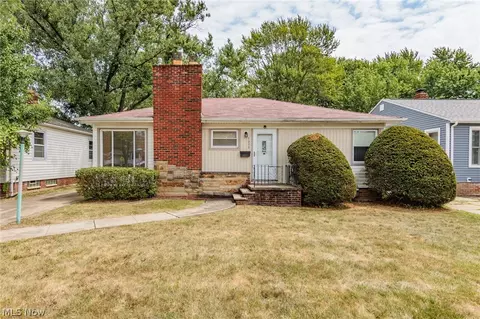 7273 Greenleaf Ave, Parma, OH 44130