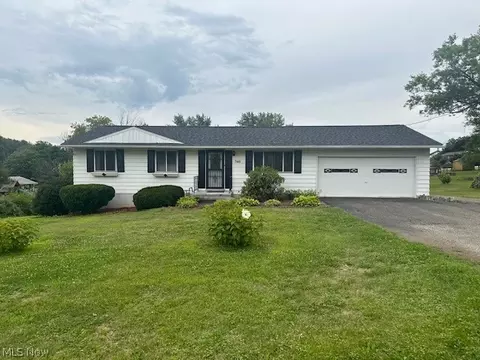 360 Trump Ave NE, East Canton, OH 44730
