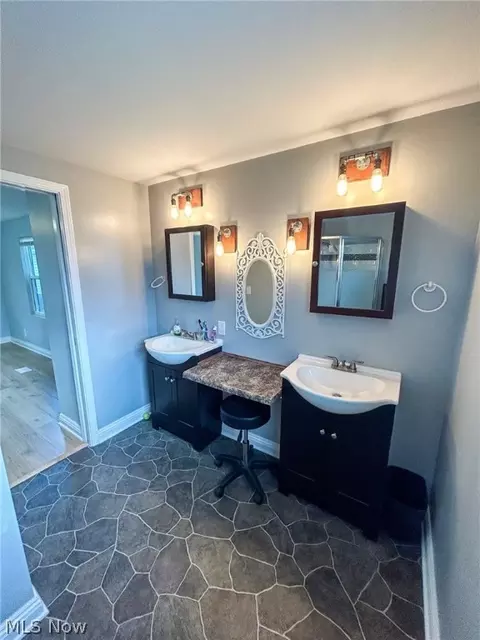 Bath - 129 Walleye Ct, Lagrange, OH 44050 photo 2 of 3