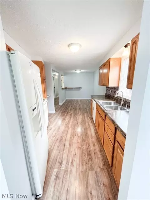 Entry Way - 129 Walleye Ct, Lagrange, OH 44050 photo 2 of 4