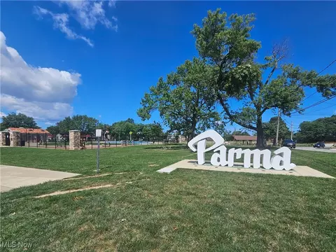 7907 Ackley Rd, Parma, OH 44129 photo 32