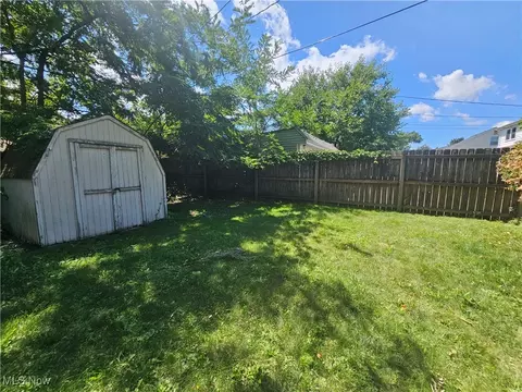 7907 Ackley Rd, Parma, OH 44129 photo 29