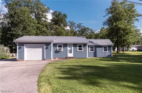 14215 Rock Creek Rd, Chardon, OH 44024