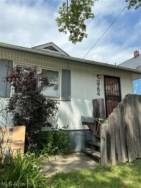 3754 W 130th St, Cleveland, OH 44111