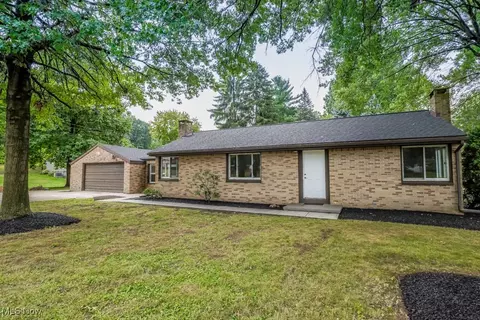 Exterior - 4956 3rd St NW, Canton, OH 44708 photo 8 of 8