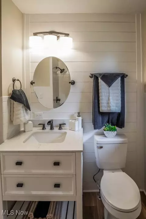 Bath - 4956 3rd St NW, Canton, OH 44708 photo 1 of 5