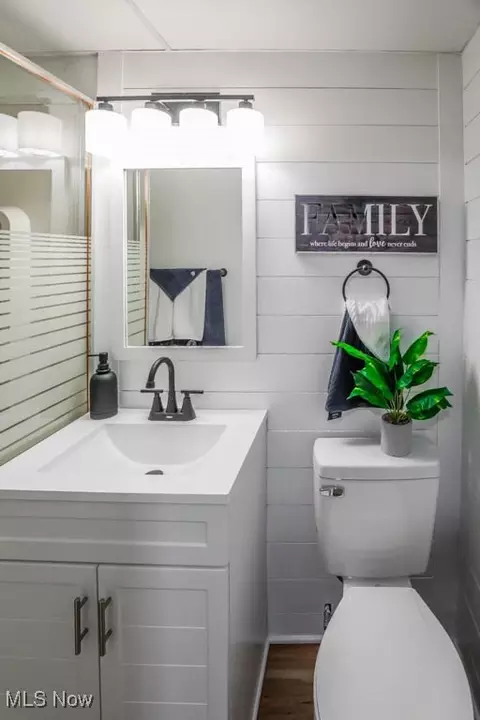 Bath - 4956 3rd St NW, Canton, OH 44708 photo 5 of 5