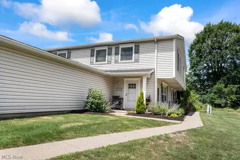 175 Ivy Hill Ln #D-46, Medina, OH 44256
