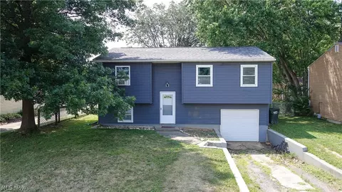 9059 Spring Dr, Windham, OH 44288