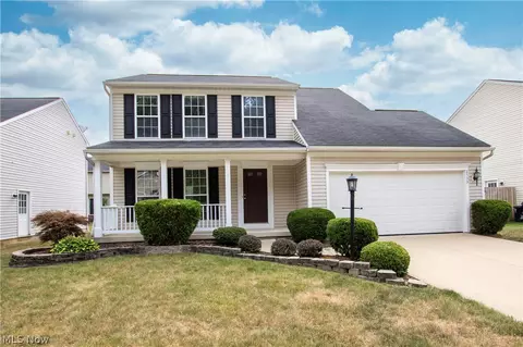 8533 Wayside Dr, Olmsted Twp, OH 44138