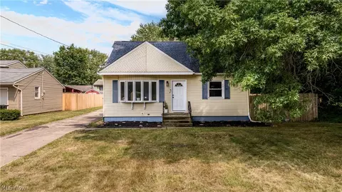 7173 Freeland Dr, Elyria, OH 44035