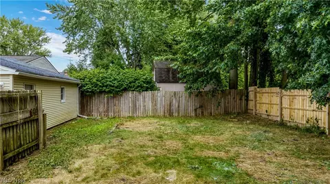 7173 Freeland Dr, Elyria, OH 44035 photo 40