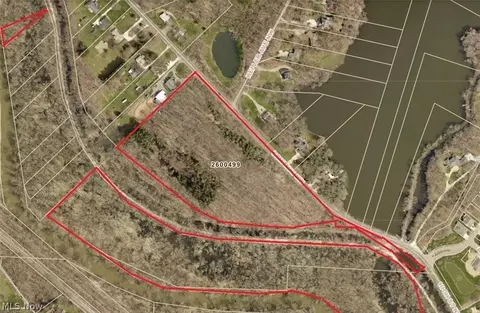 Erie Avenue Nw, Canal Fulton, OH 44614