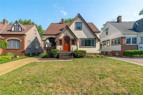 12727 Grannis Rd, Garfield Heights, OH 44125