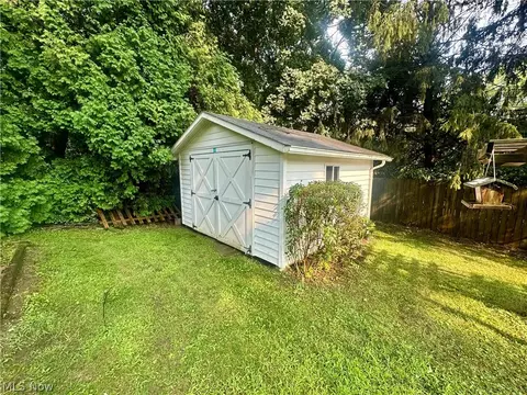 Exterior - 7170 Laurelview Cir NE, Canton, OH 44721 photo 2 of 5