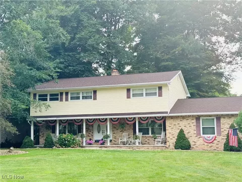 872 Squirrel Hl, Boardman, OH 44512