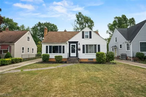 6677 Parma Park Blvd, Parma Heights, OH 44130