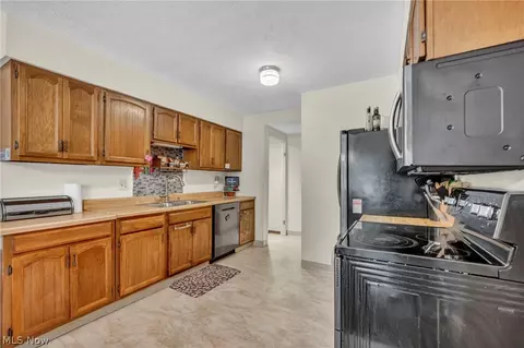 Kitchen - Undisclosed, Willoughby, OH 44094 photo 3 of 3