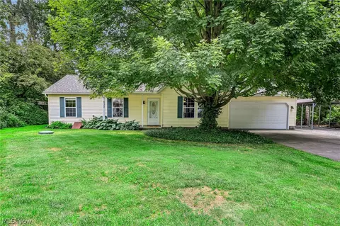 532 E River View Dr, Austinburg, OH 44010