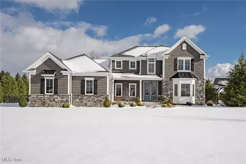 243 Legacy Dr, Highland Heights, OH 44143