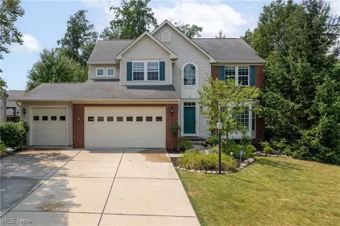 72 Waite Farms Ln, Brunswick, OH 44212