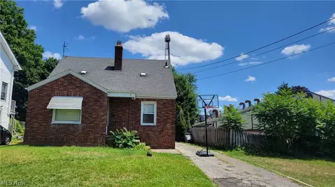 17 N Dunlap Ave, Youngstown, OH 44509