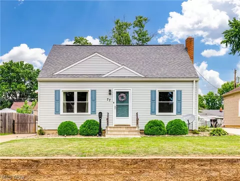 77 Pierce Ave, Cuyahoga Falls, OH 44221