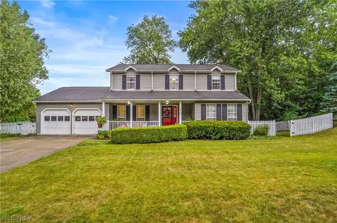 4530 Pine Ridge Dr, Stow, OH 44224