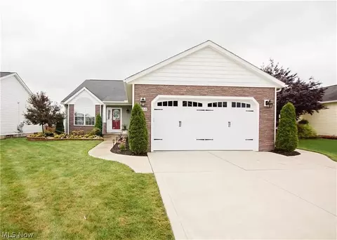5853 W Breezeway Dr, North Ridgeville, OH 44039