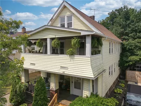 1614 Larchmont Ave, Lakewood, OH 44107