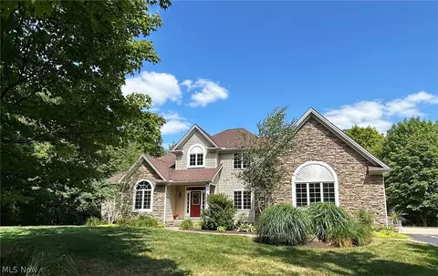 10145 Charlton Ln, Novelty, OH 44072